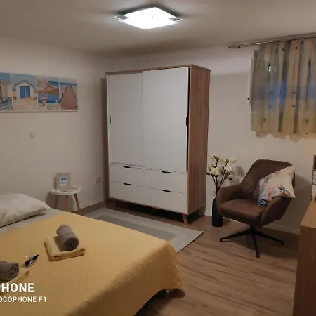 Garden Vanya Apartman *