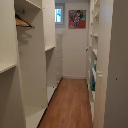 Διαμέρισμα Garden Vanya